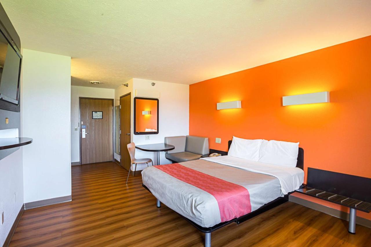Motel 6 Omaha - IAT West Exterior foto